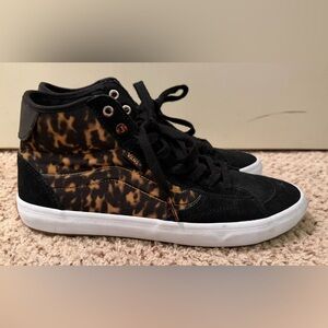 Vans Lizzie signature skate shoes in the Tortoise Dark Brown/Black M10, W12